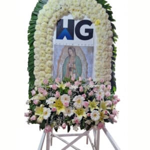 Parihuela grande con polares, rosas, gerberas, oriental, y follajes finos